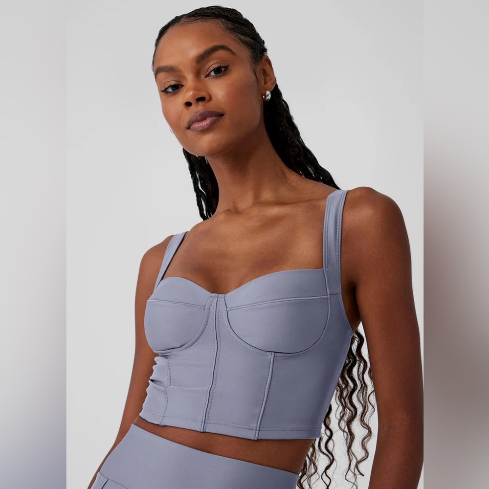 ALO YOGA - Airlift Winter Warm Cropped Supermoto Tank - Fog